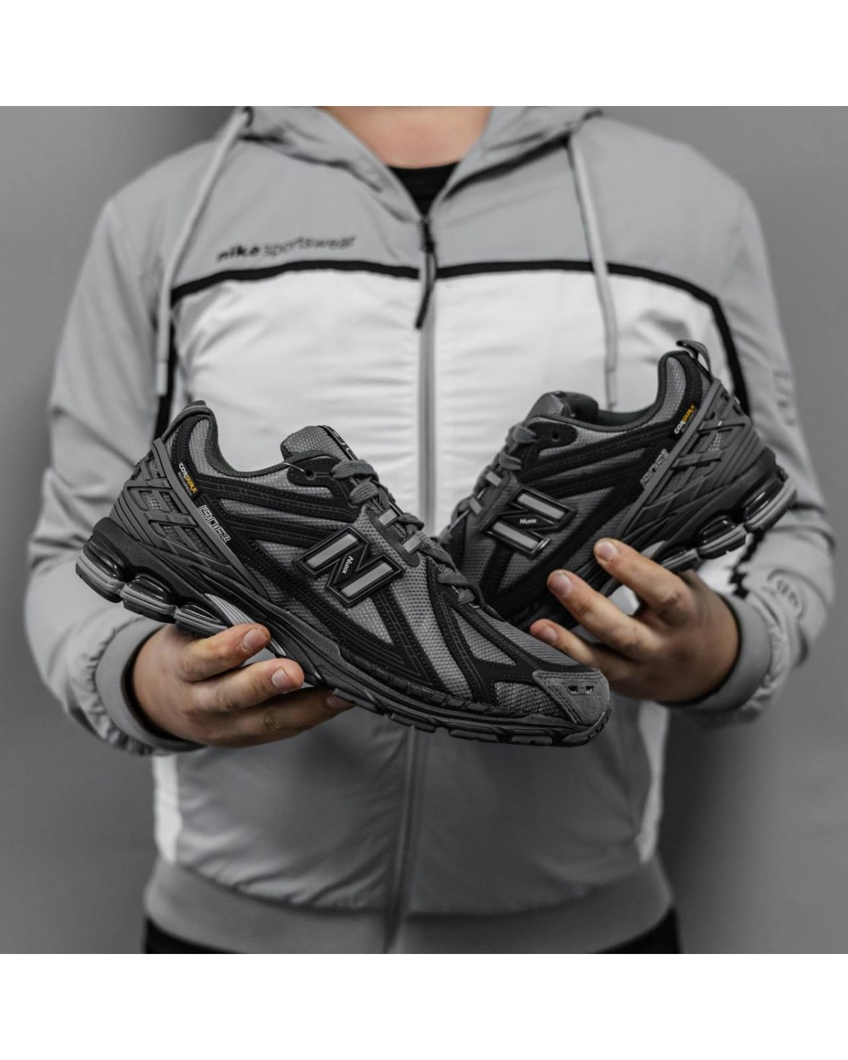 New Balance 1906R Grey