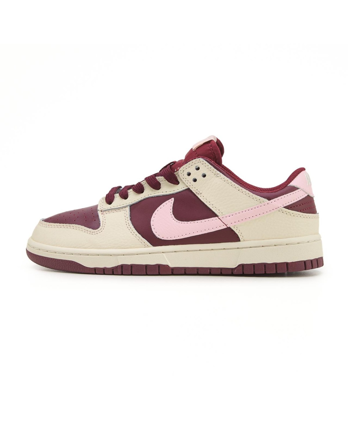 Nike SB Dunk Low PRM Valentines Day