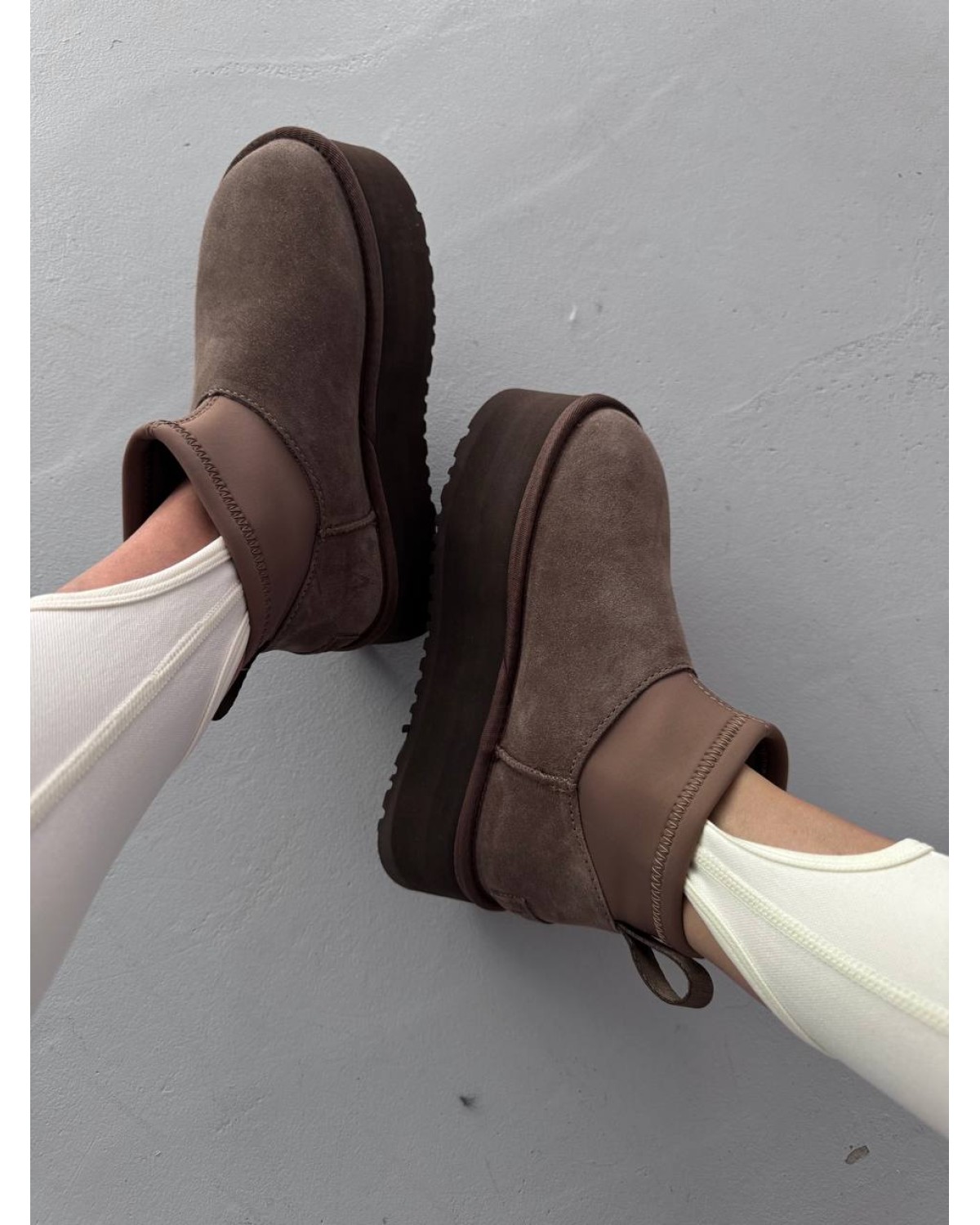 UGG Mini Dipper Platform Boots Hickory