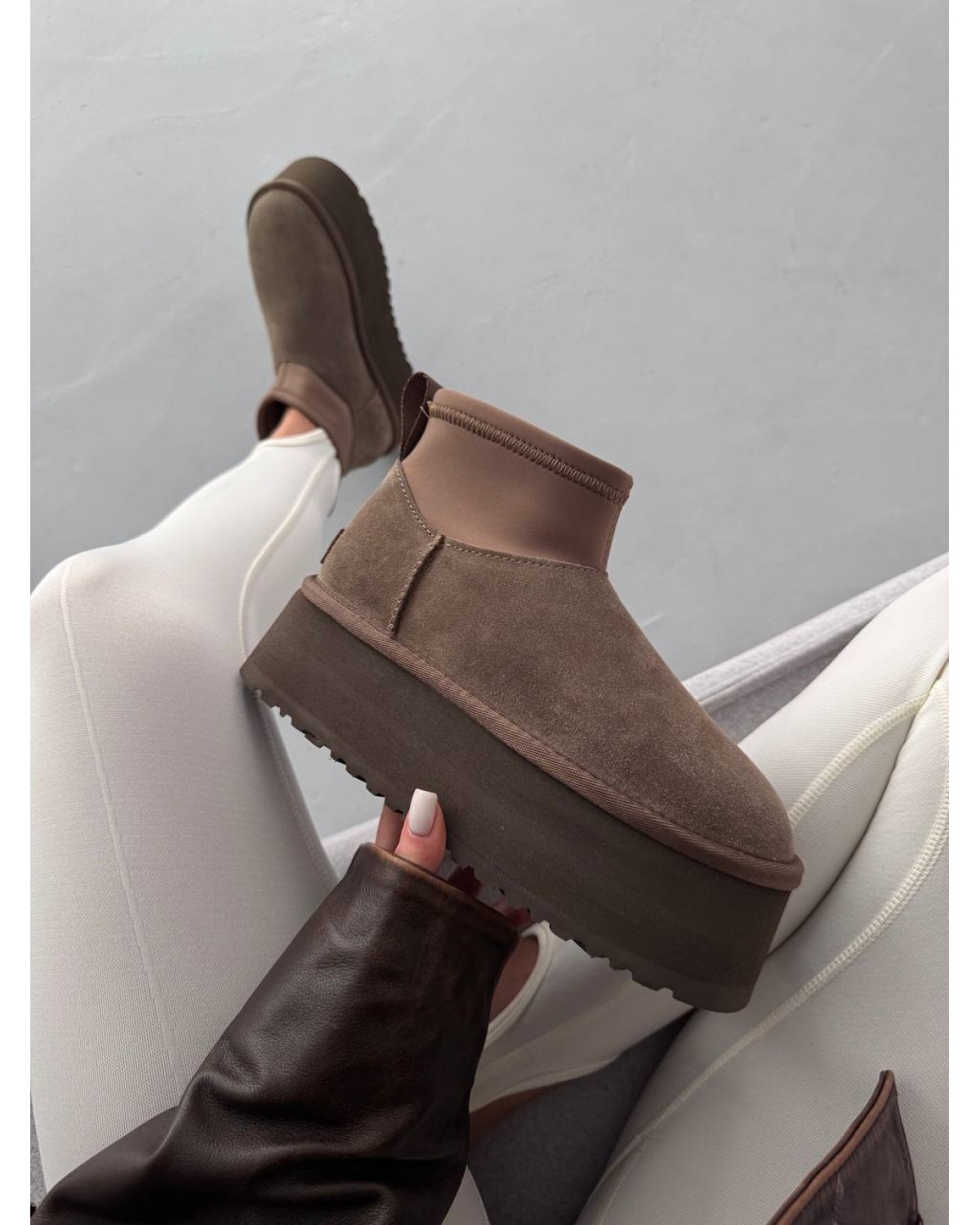 UGG Mini Dipper Platform Boots Hickory