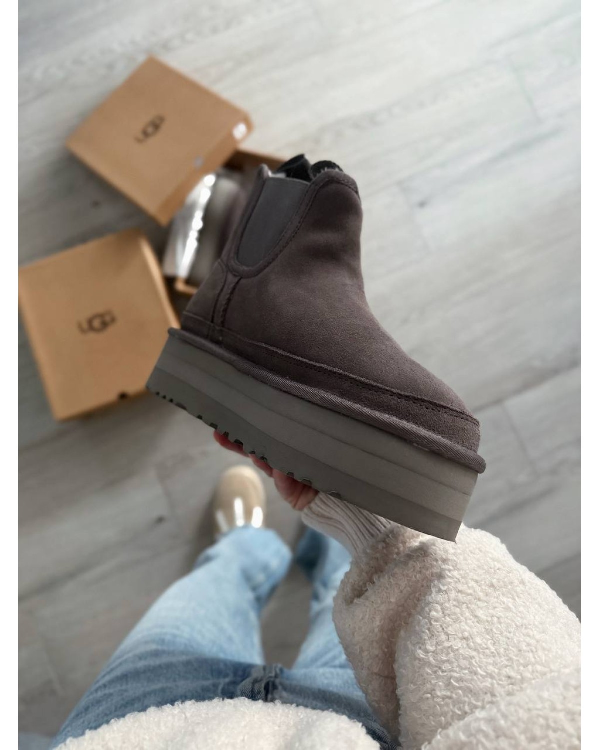 UGG Neumel Platform Chelsea Grey