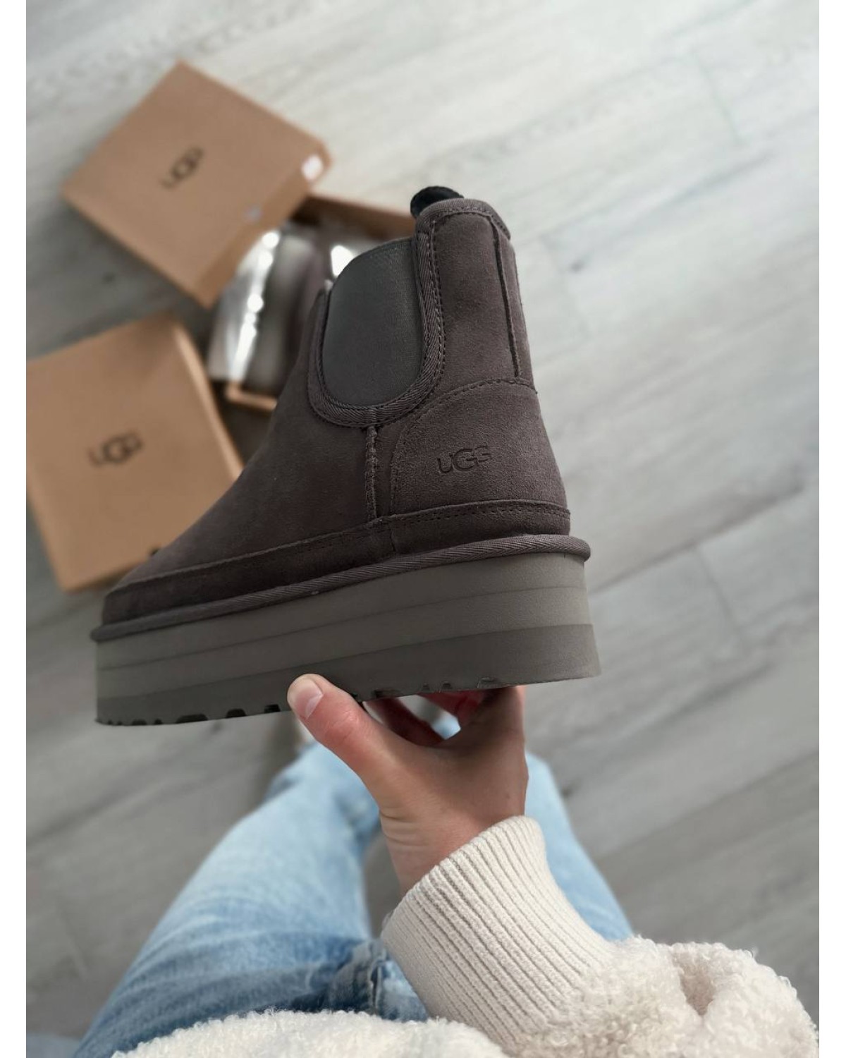 UGG Neumel Platform Chelsea Grey UGG Neumel Platform Chelsea Grey