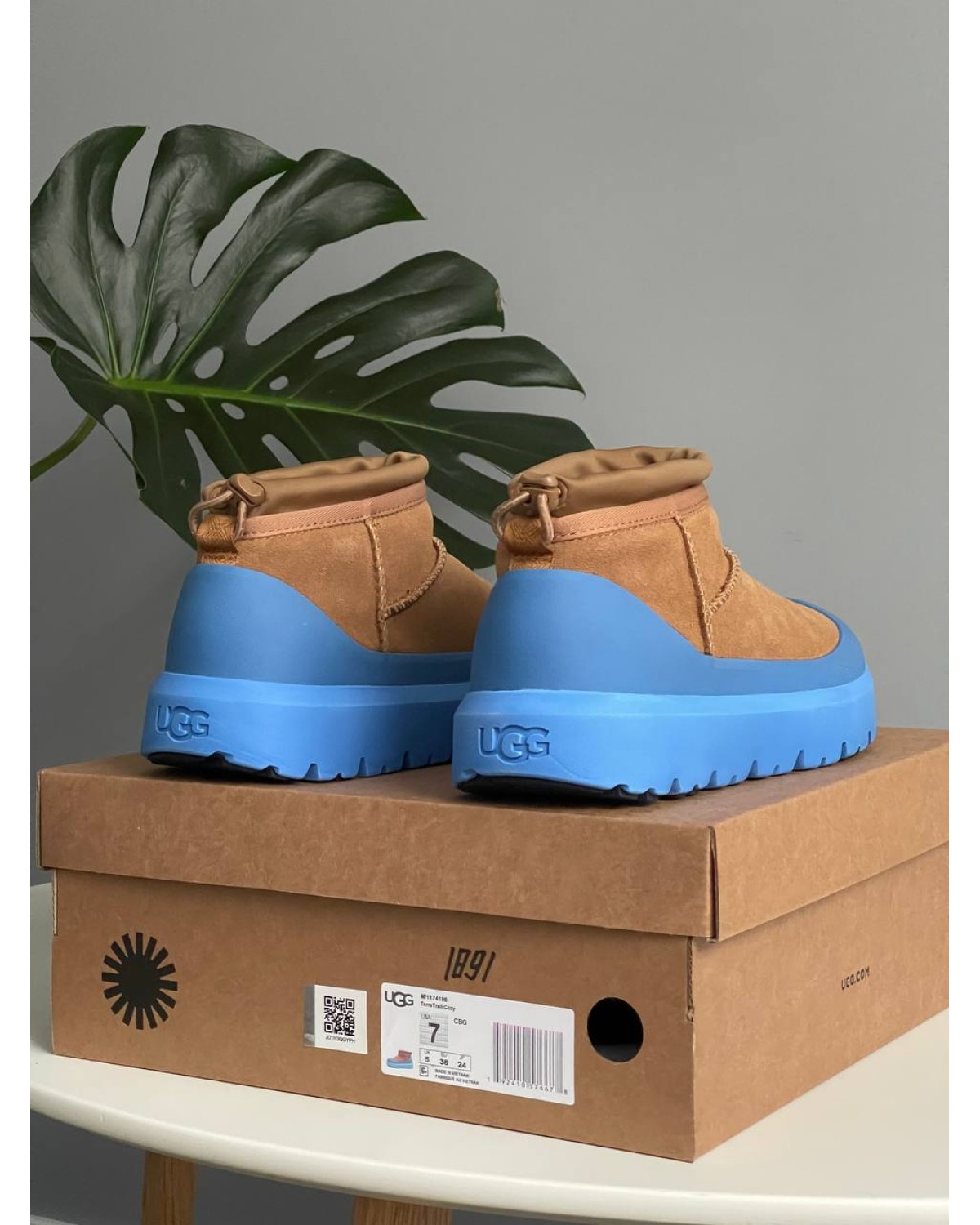 UGG CI Ultra Mini Weather Hybrid Chestnut Blue