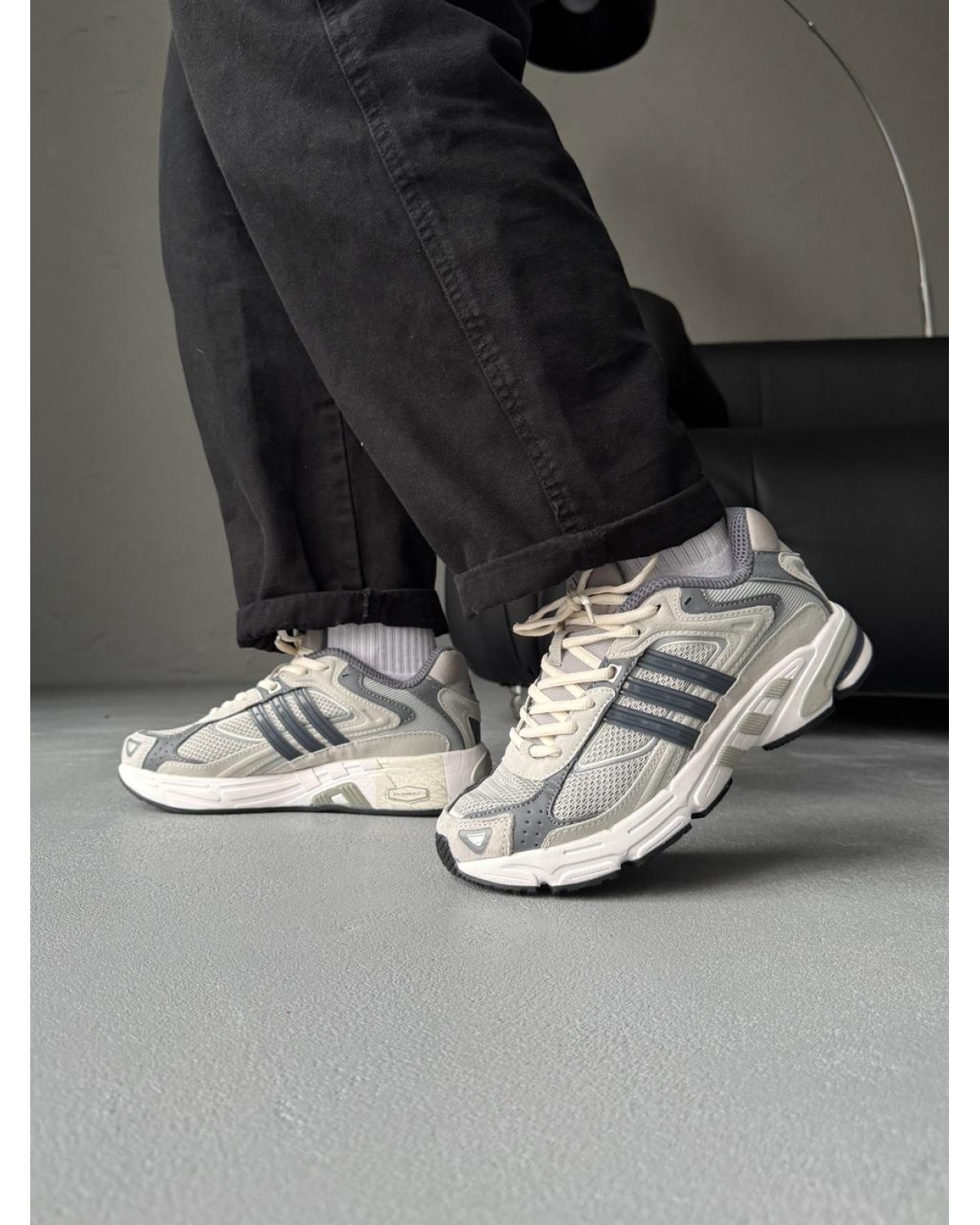 Adidas Response CL Grey