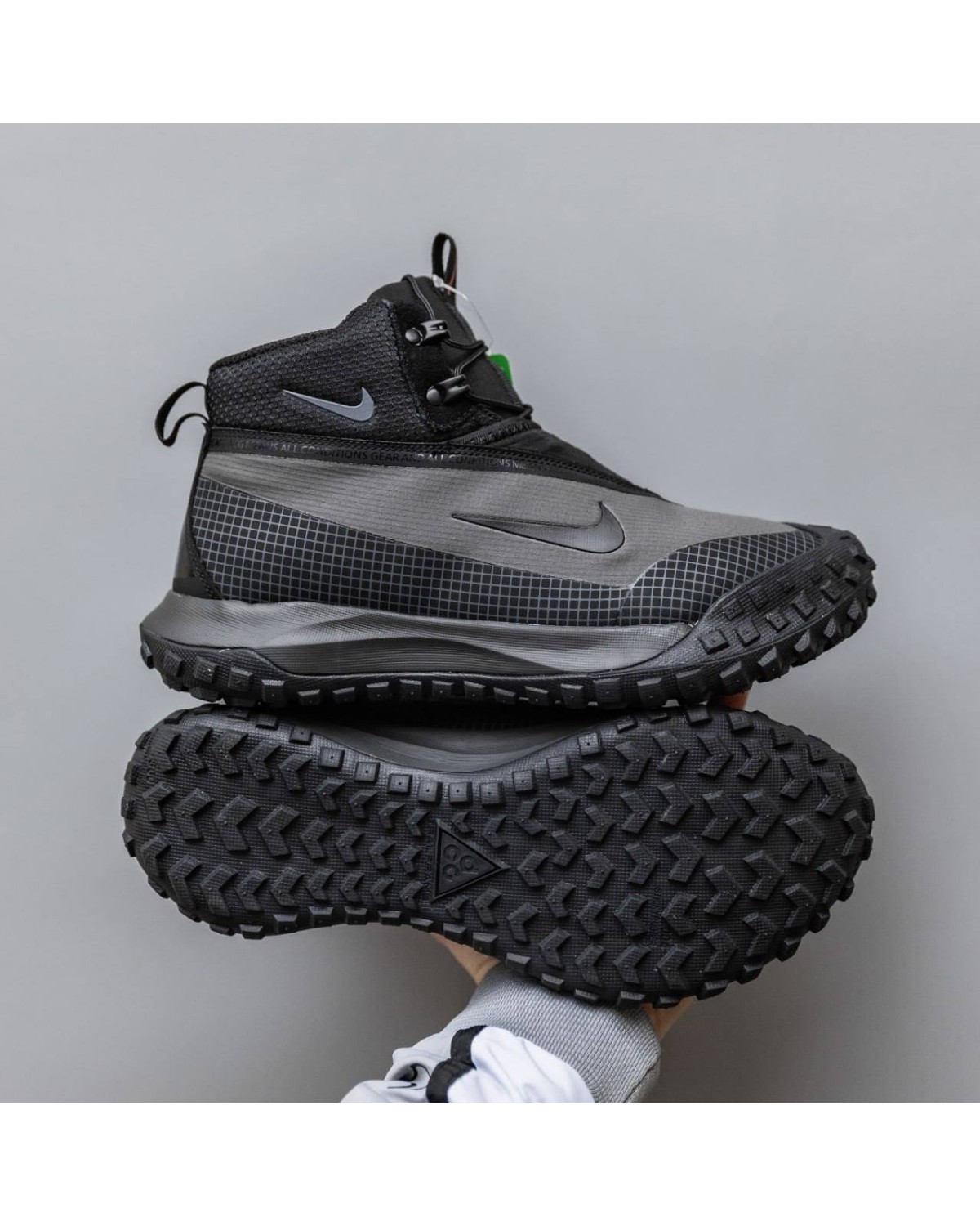 Nike ACG Mountain Fly Winter Gore-Tex Nike ACG Mountain Fly Winter Gore-Tex