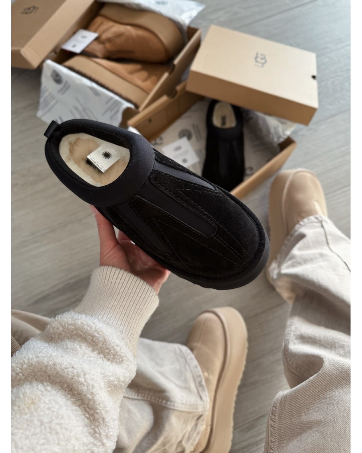UGG Tazz Sunwave Slipper Black