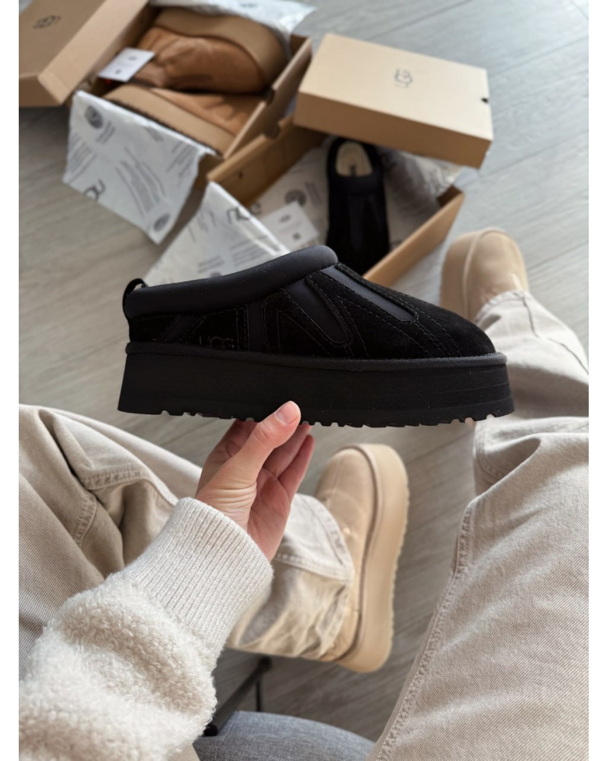 UGG Tazz Sunwave Slipper Black