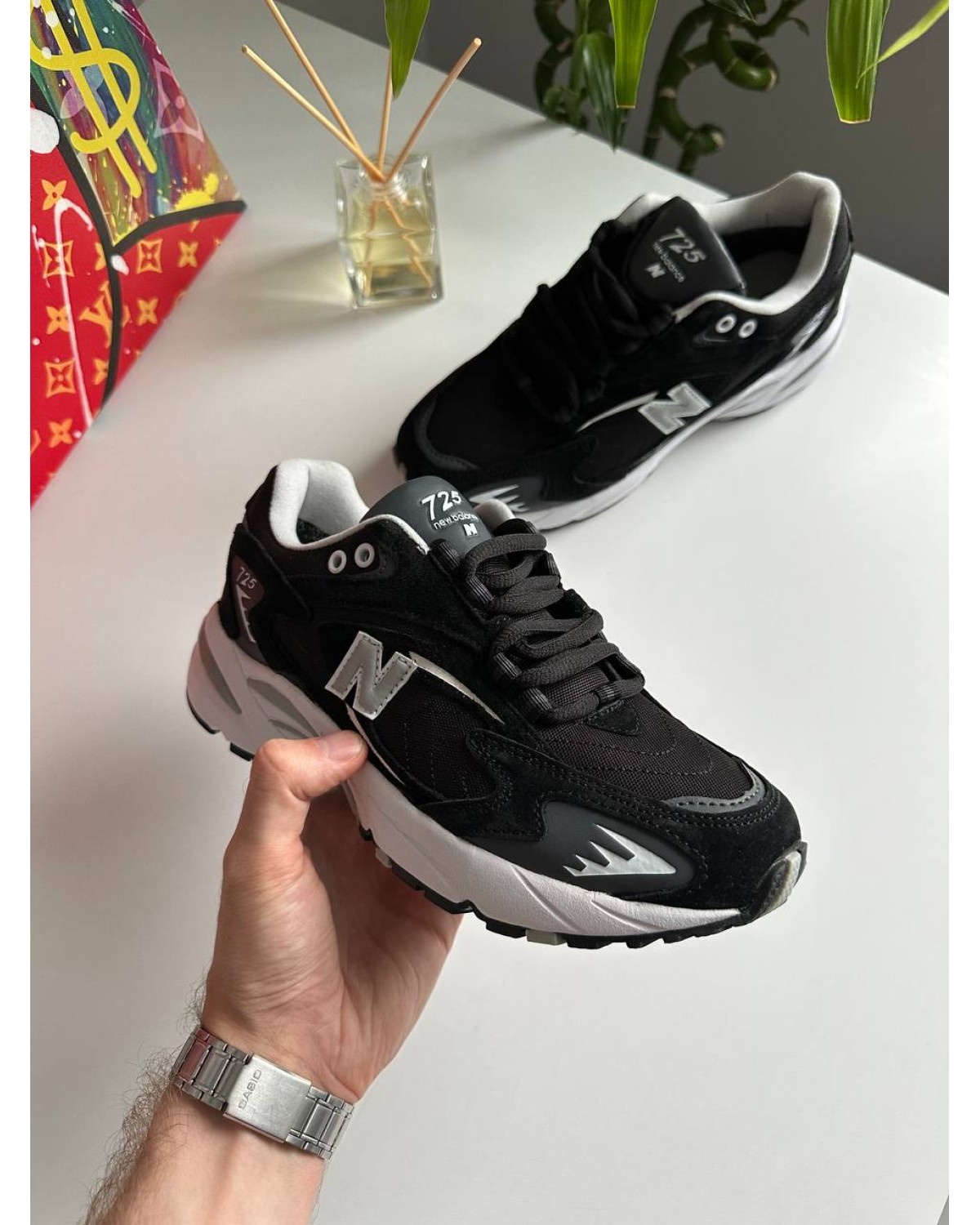 New Balance 725 Black White Thermo