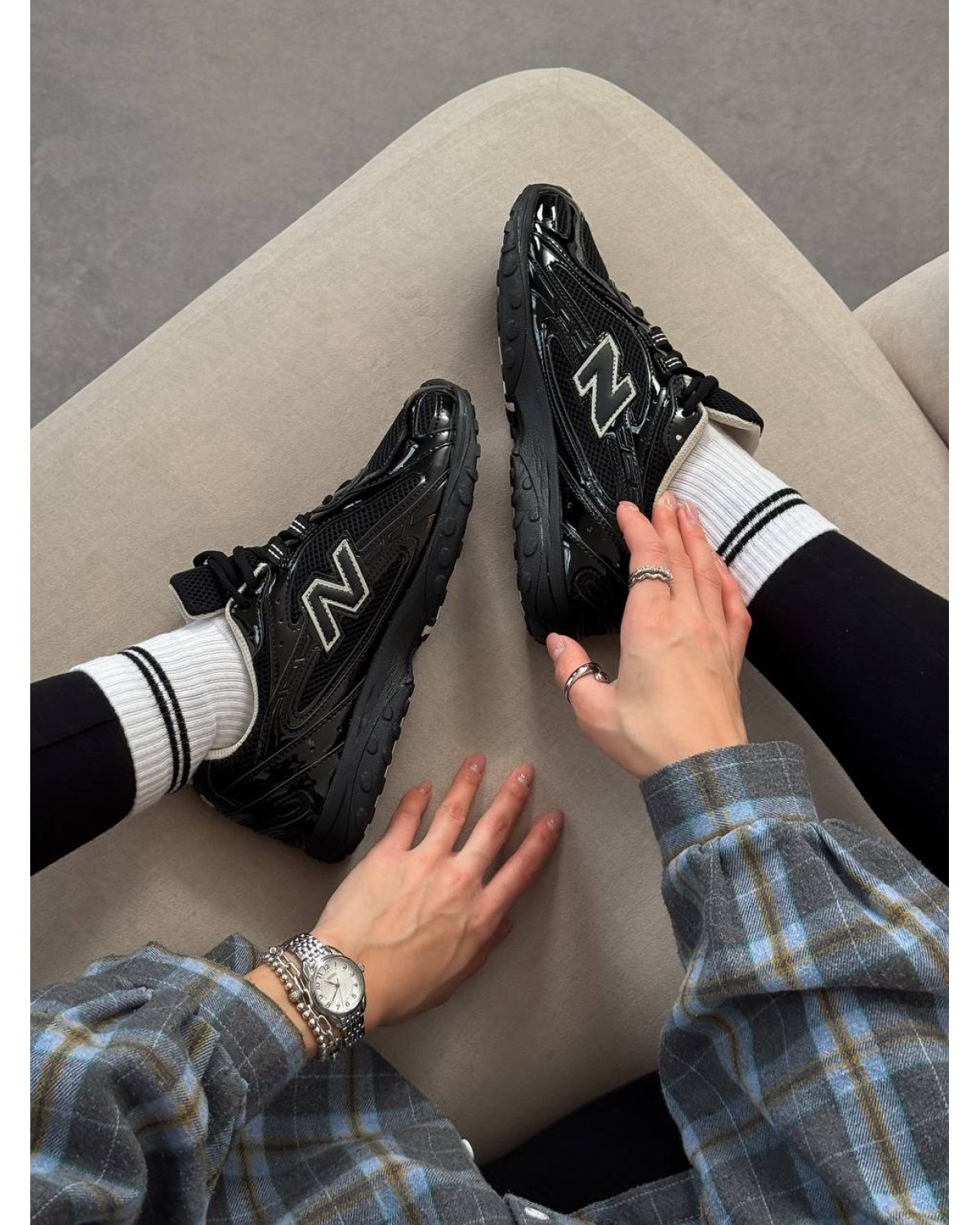 New Balance 204L Black Timberwolf New Balance 204L Black Timberwolf