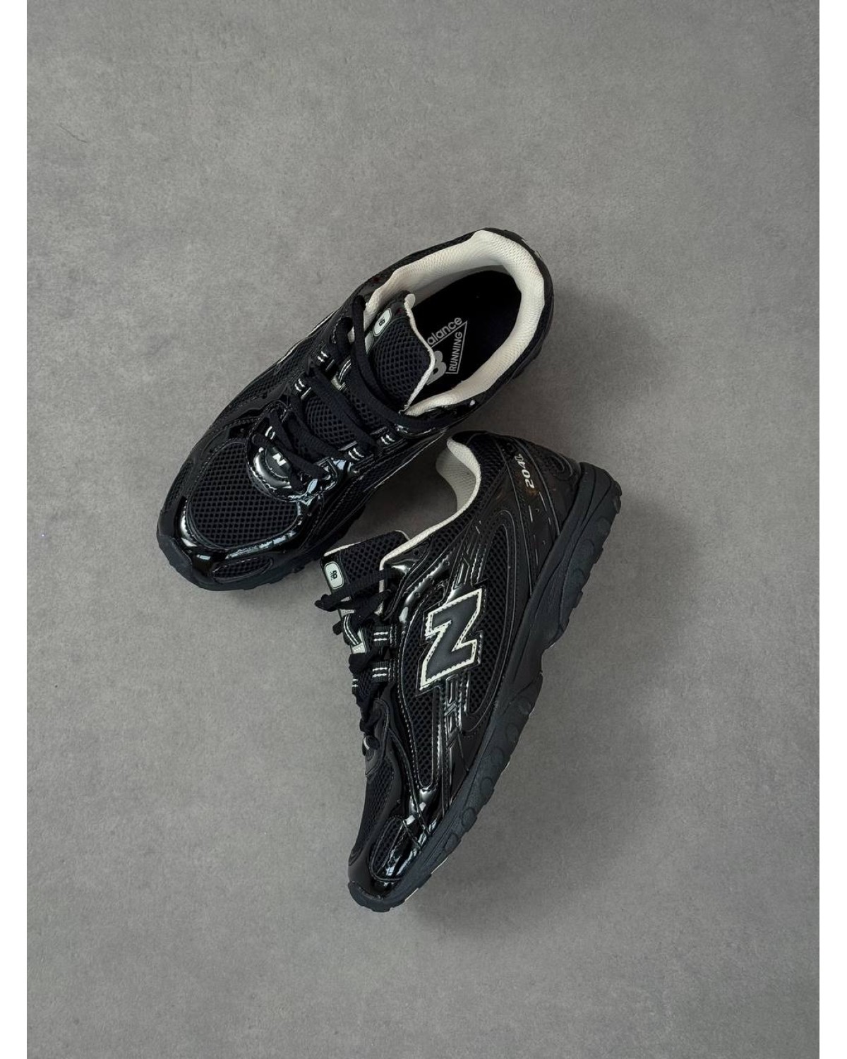 New Balance 204L Black Timberwolf New Balance 204L Black Timberwolf