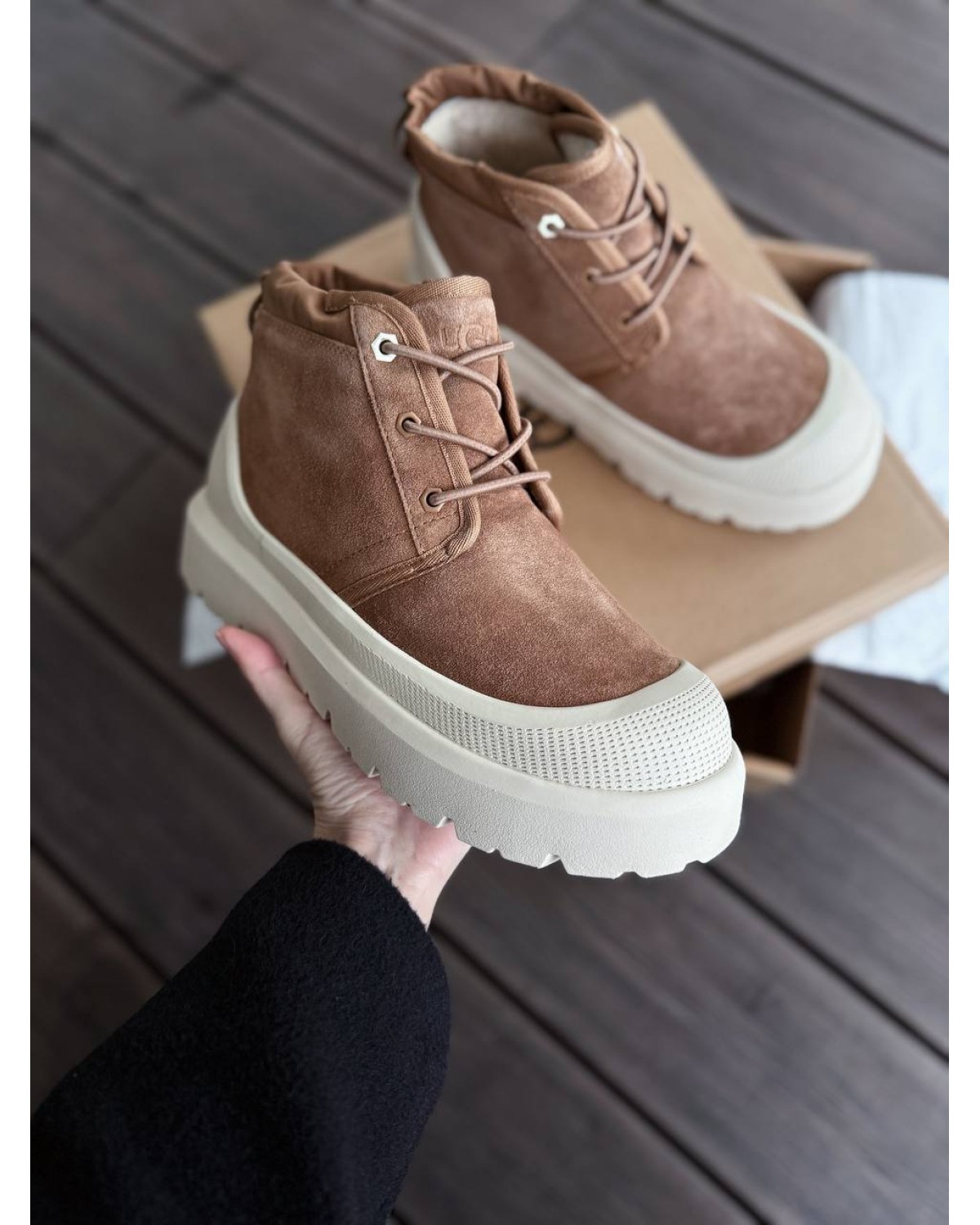 UGG Neumel Weather Chestnut Whitecap