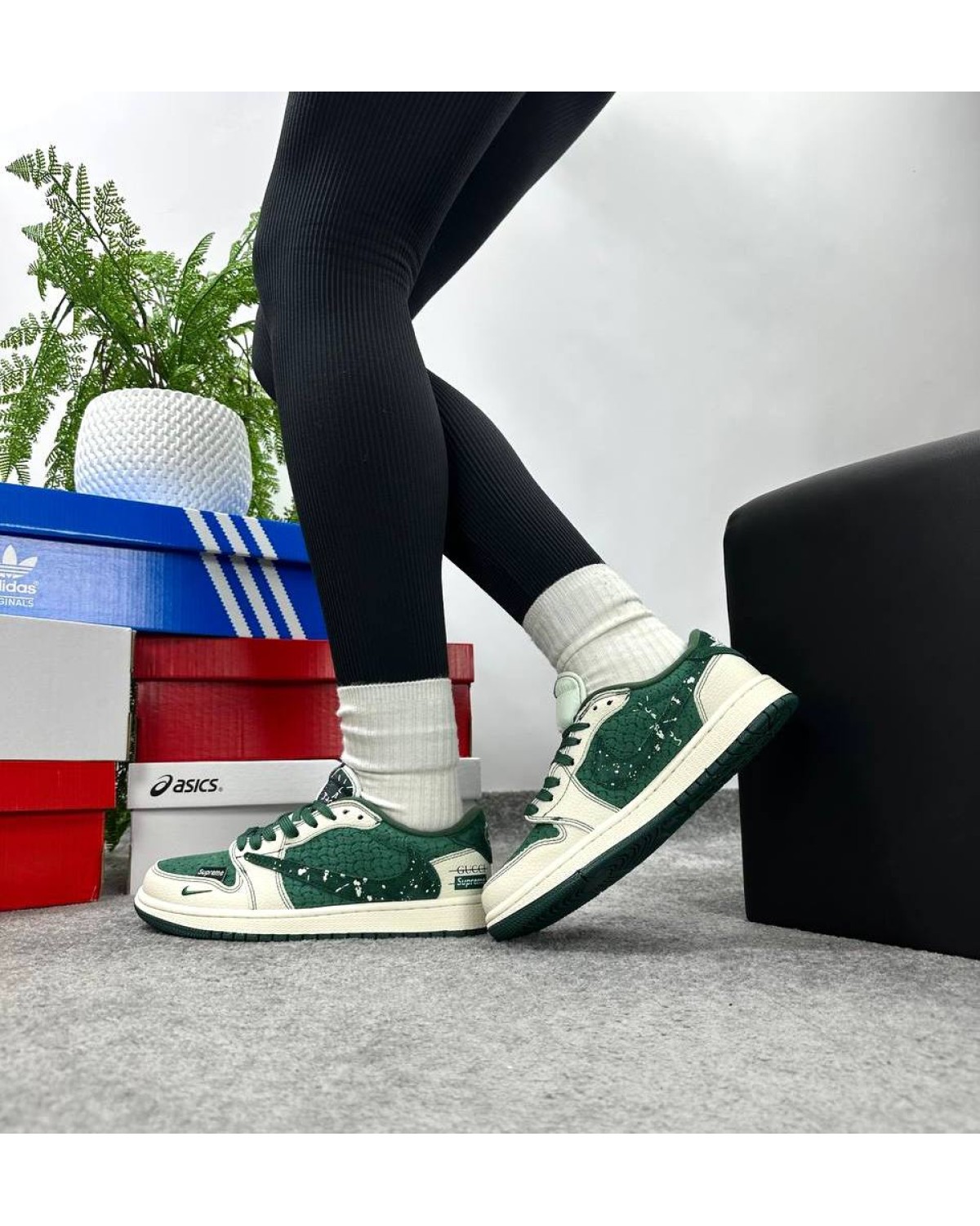 Nike Jordan 1 Low x Travis Scott x Gucci x Supreme