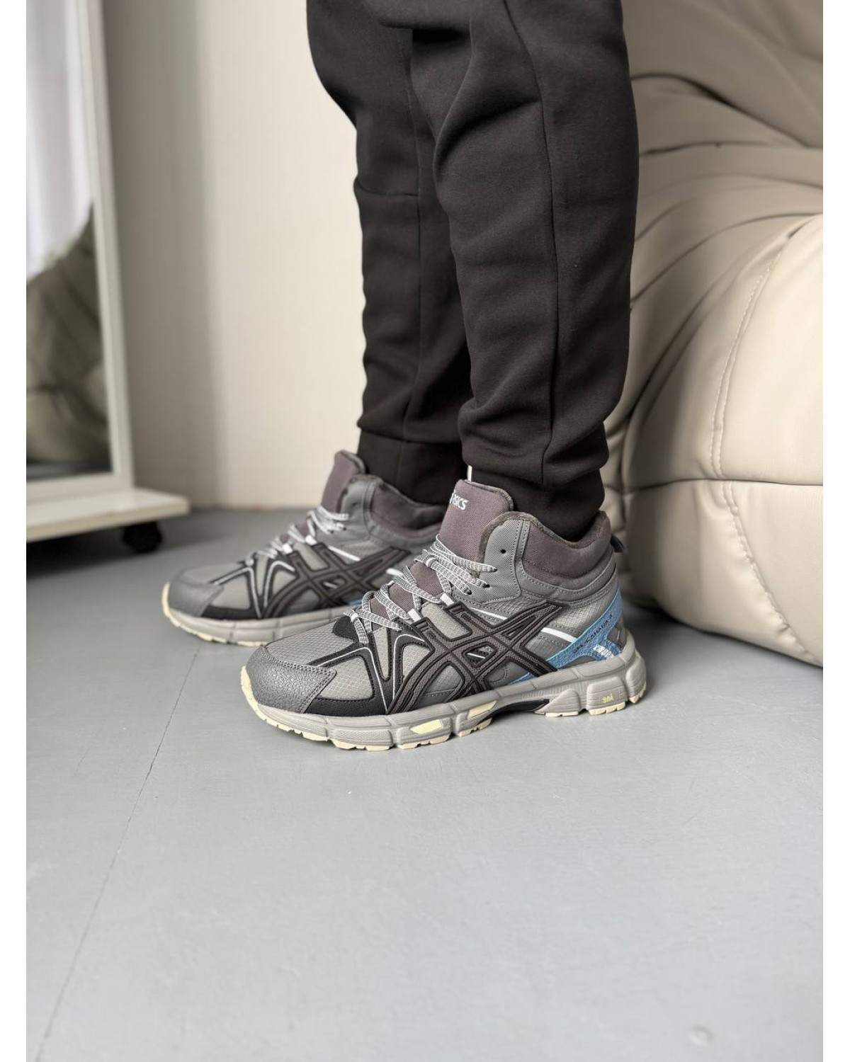 Asics Gel-Kahana 8 High Black Grey Fur