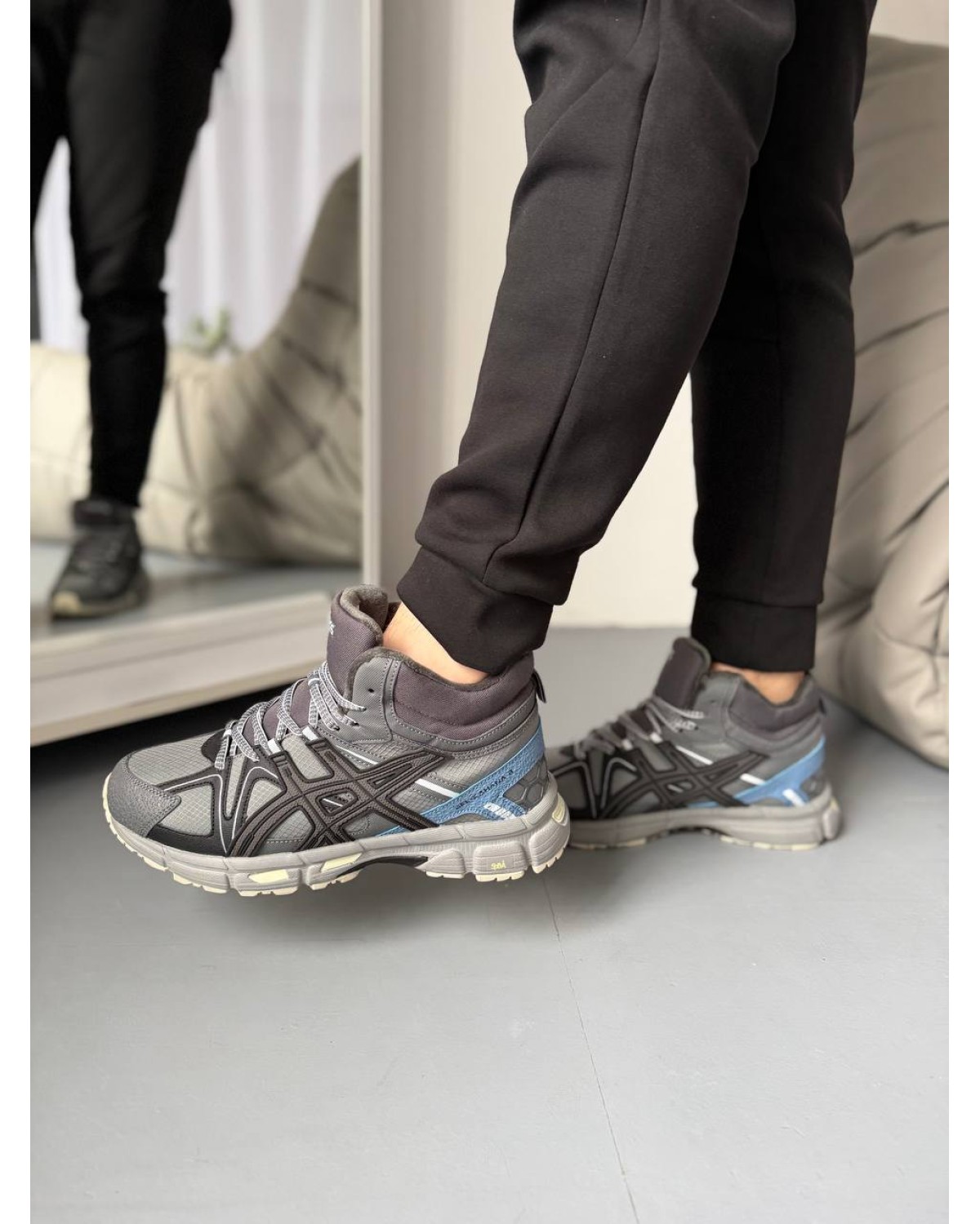 Asics Gel-Kahana 8 High Black Grey Fur