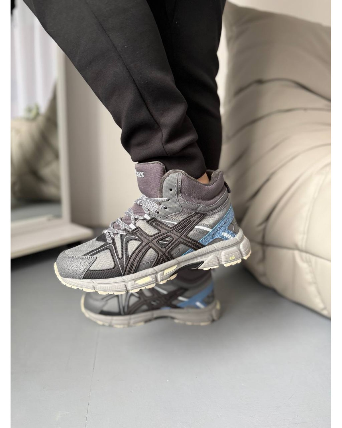 Asics Gel-Kahana 8 High Black Grey Fur