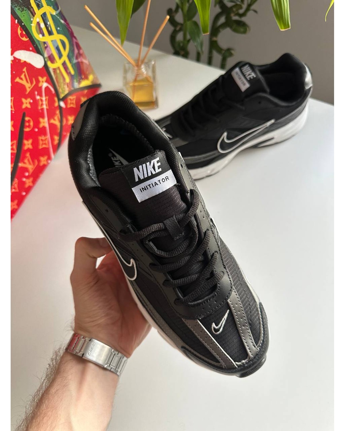 Nike Initiator Black White