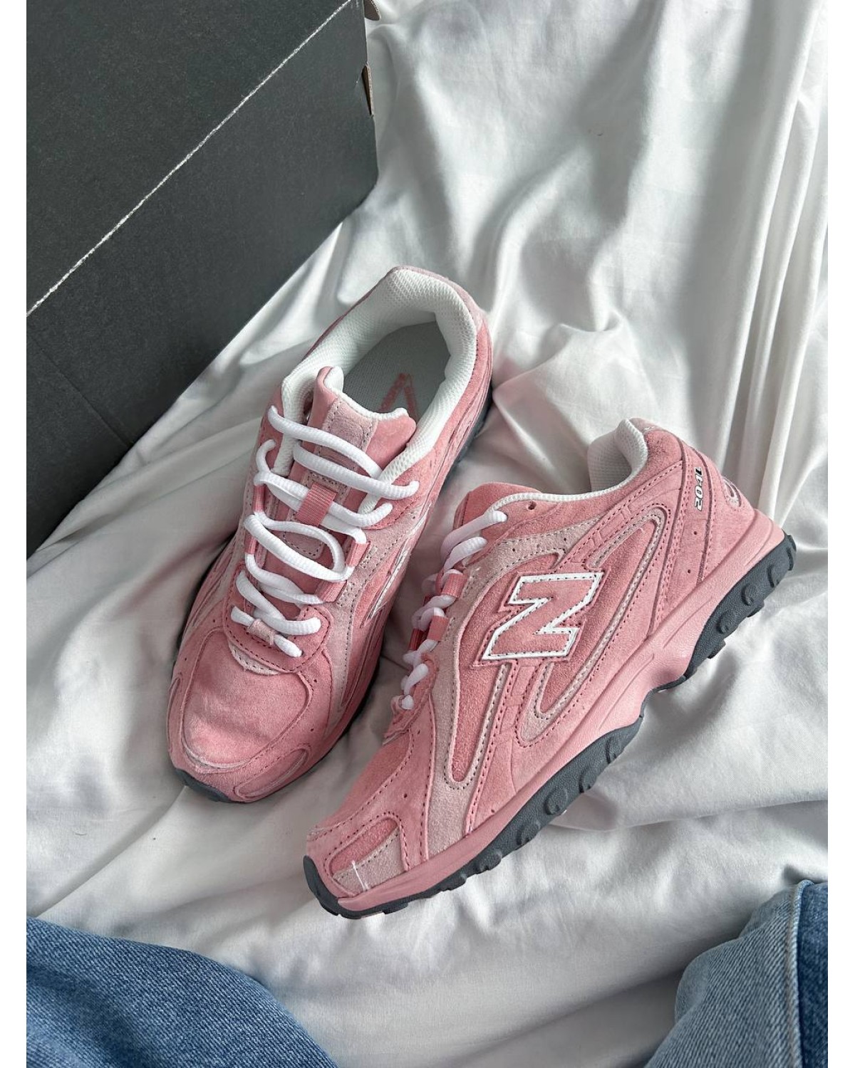 New Balance 204L Pink