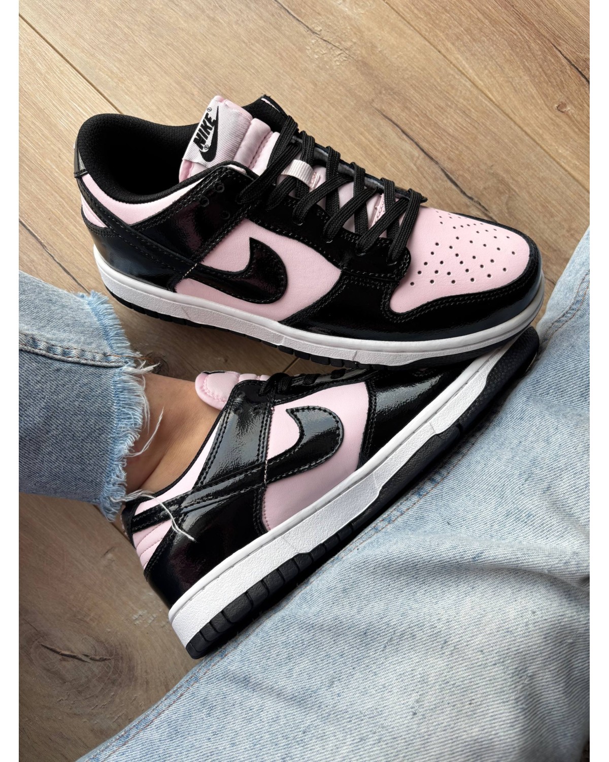 Nike SB Dunk Low Pink Black