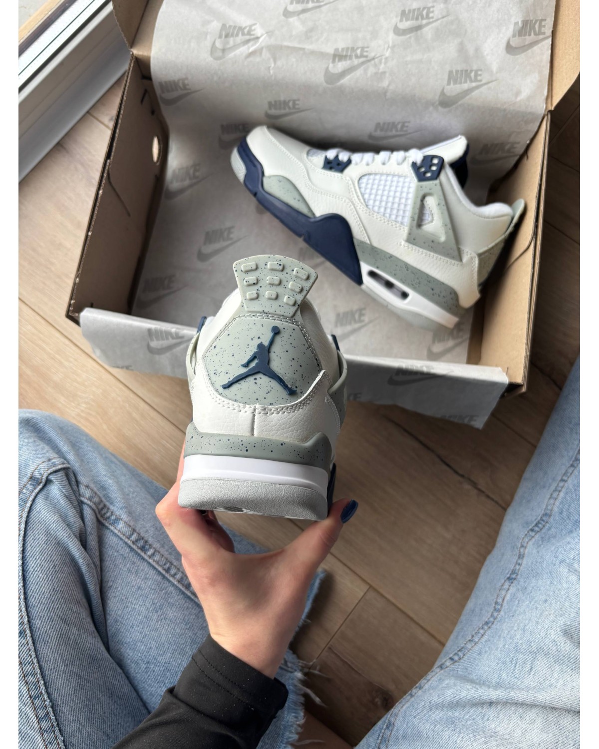 Jordan 4 Retro Midnight Navy