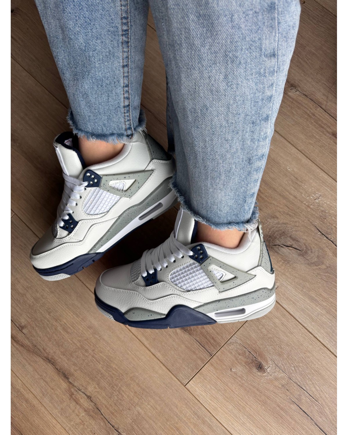 Jordan 4 Retro Midnight Navy