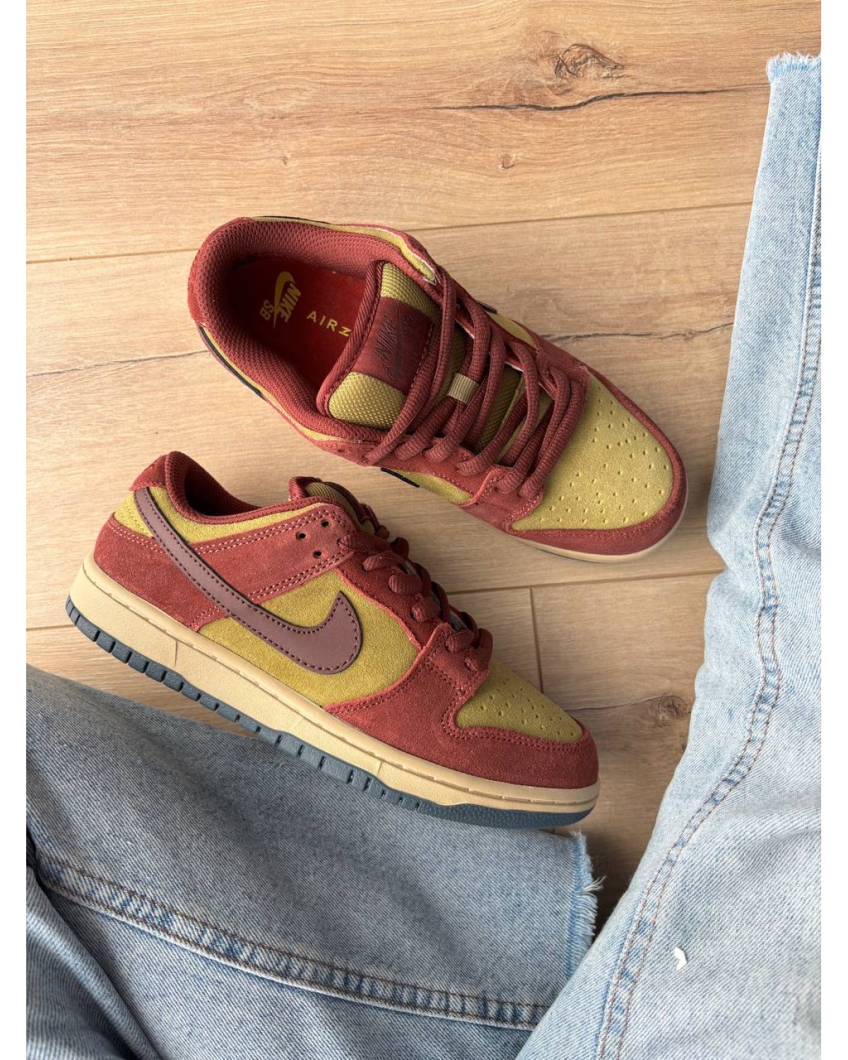 Nike SB Dunk Low Dark