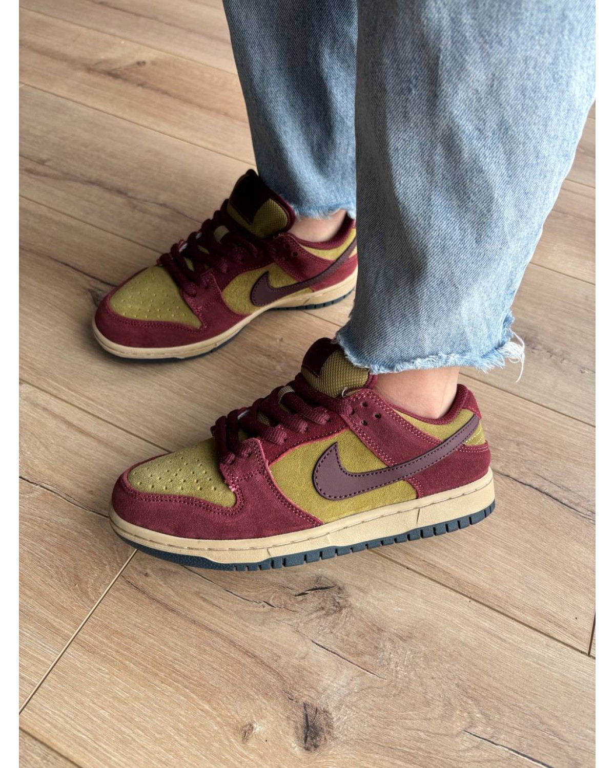 Nike SB Dunk Low Dark