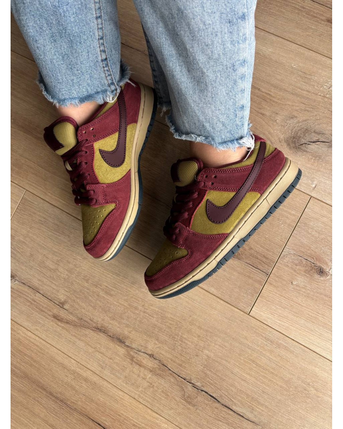 Nike SB Dunk Low Dark