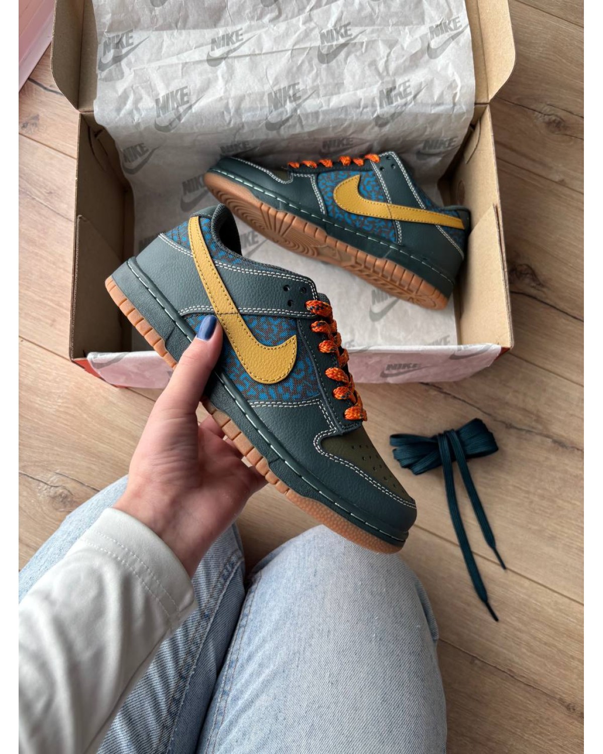 Nike Dunk Low Seaweed Ochre Khaki