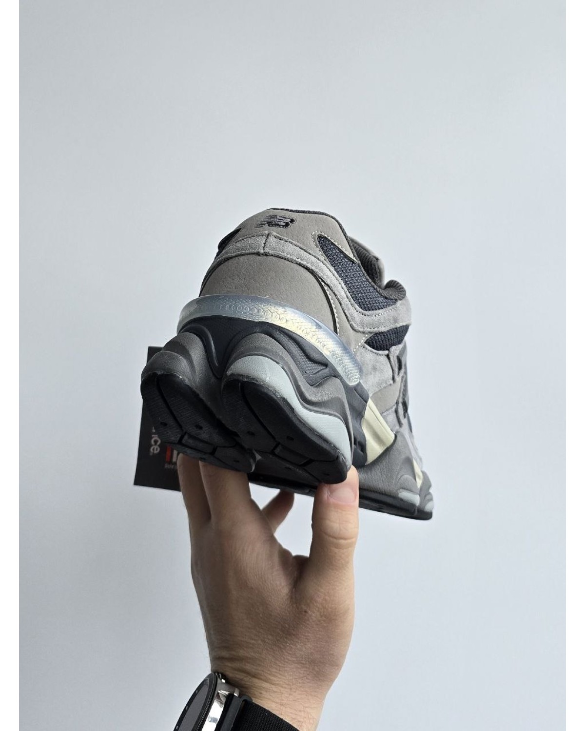 New Balance 9060 Grey