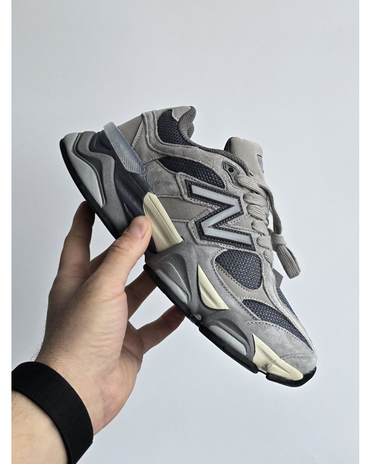 New Balance 9060 Grey