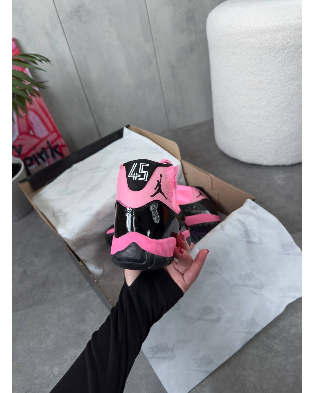 Jordan 11 Retro Black Pink