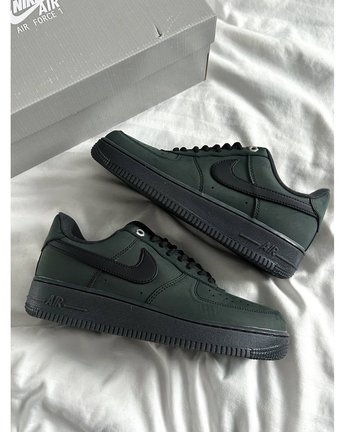 Nike Air Force 1 Black Nubuck