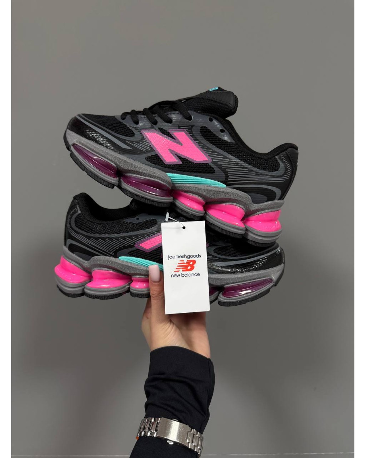 New Balance 2000 Black / Pink / Blue