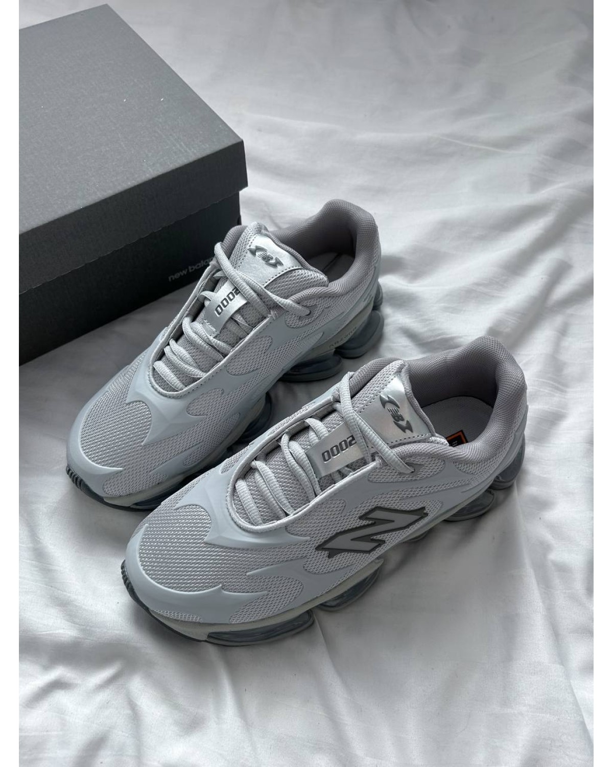 New Balance 2000 Silver Metallic