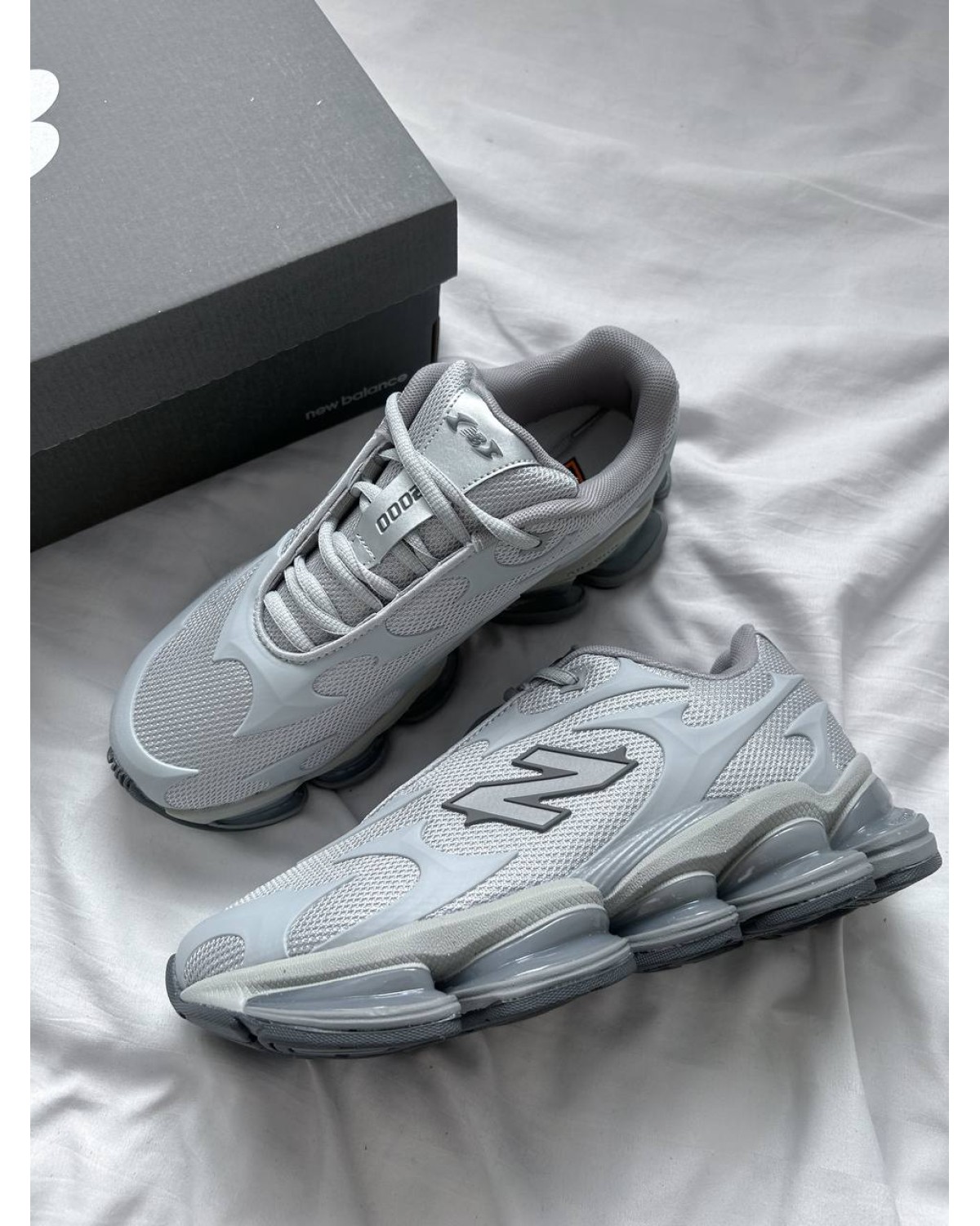 New Balance 2000 Silver Metallic