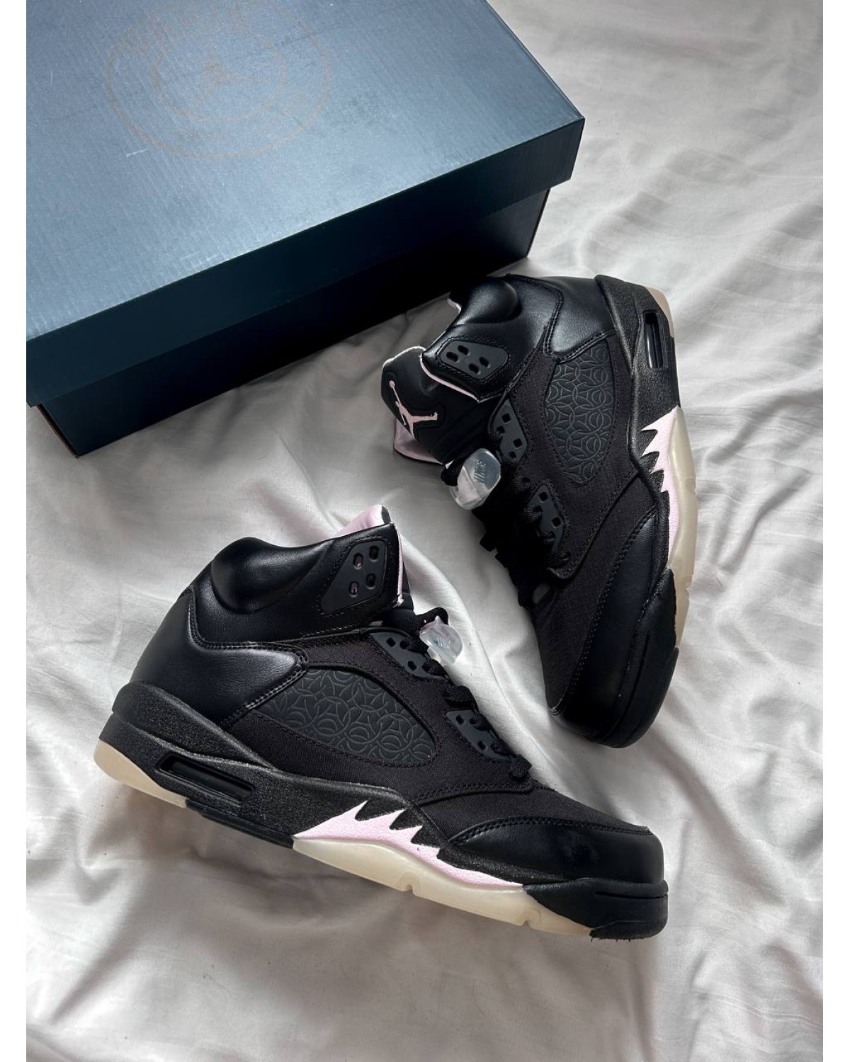 Paris Saint-Germain x Air Jordan 5 Retro