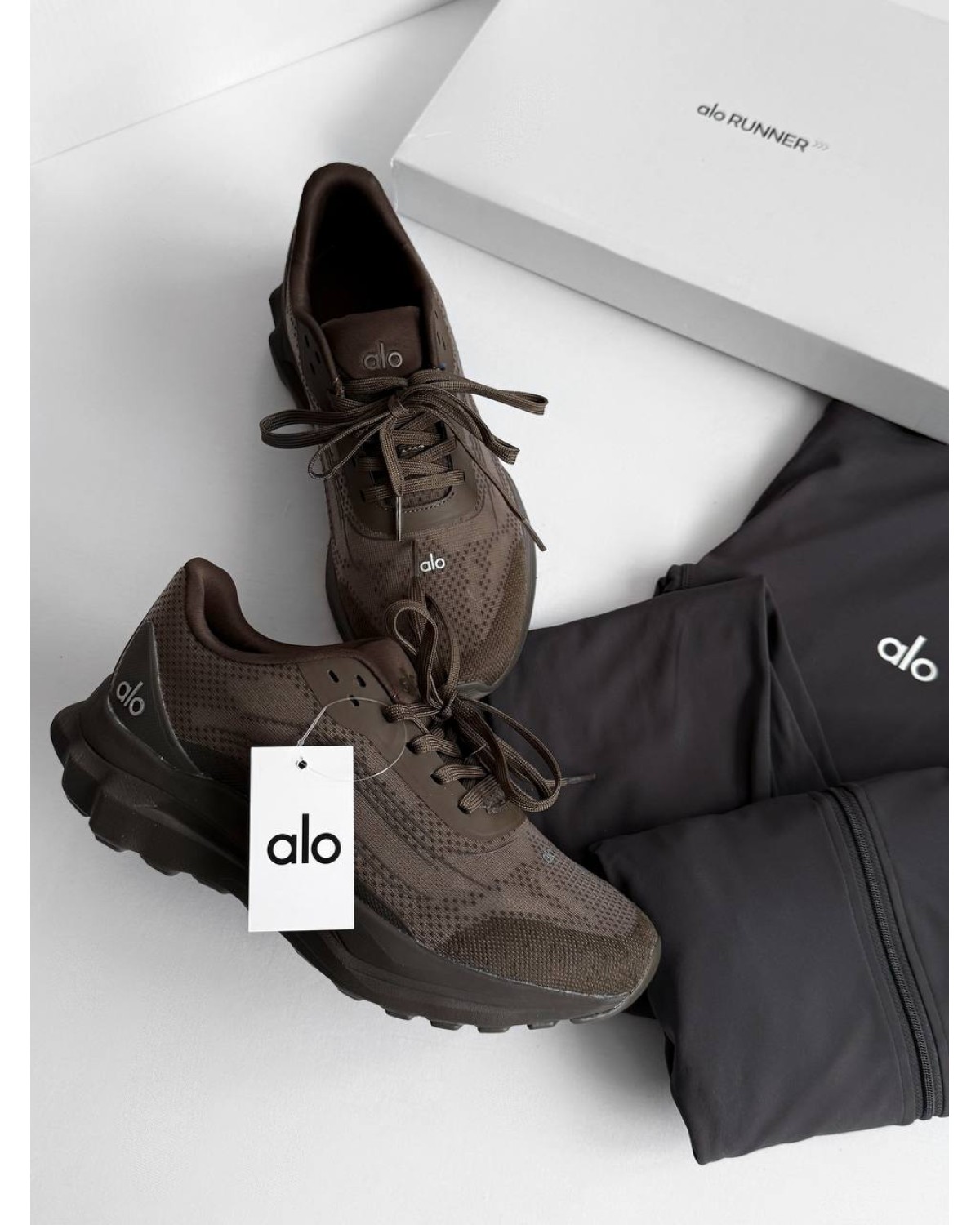 Alo Yoga Runner Brown