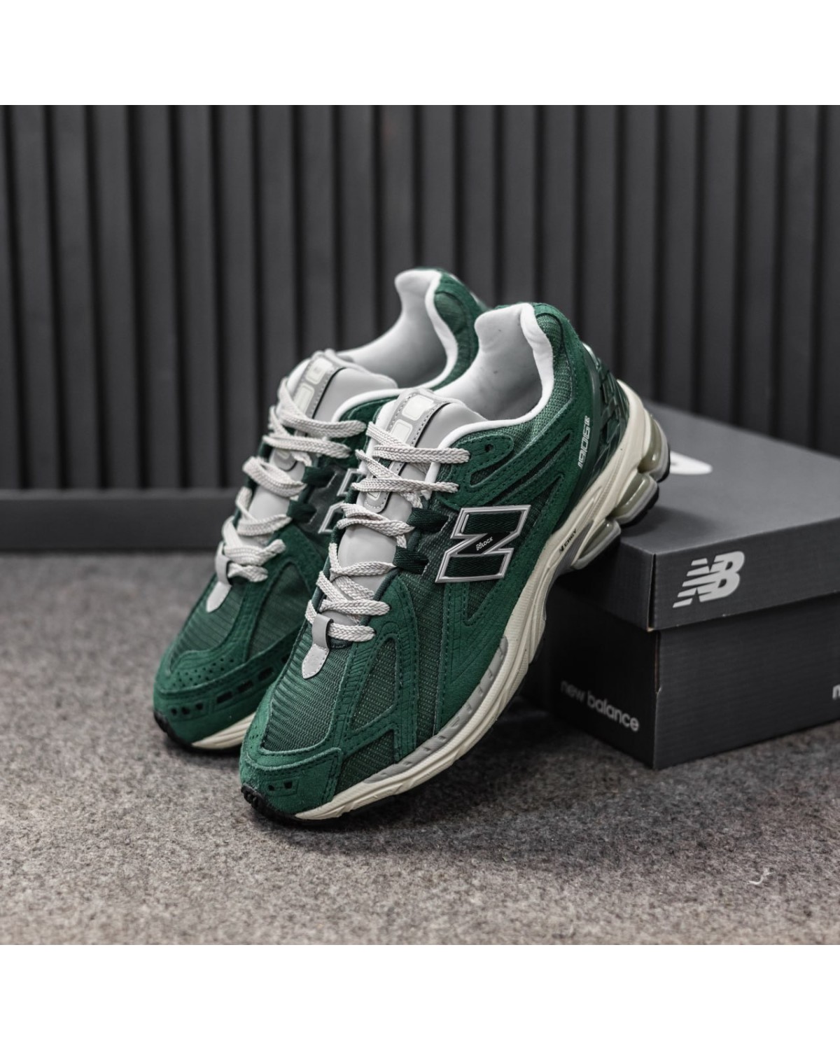 New Balance 1906R
