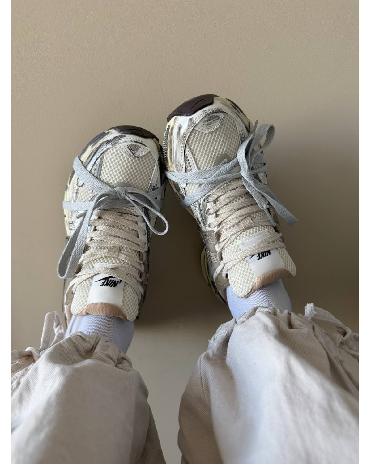 Nike V2K Run White Beige