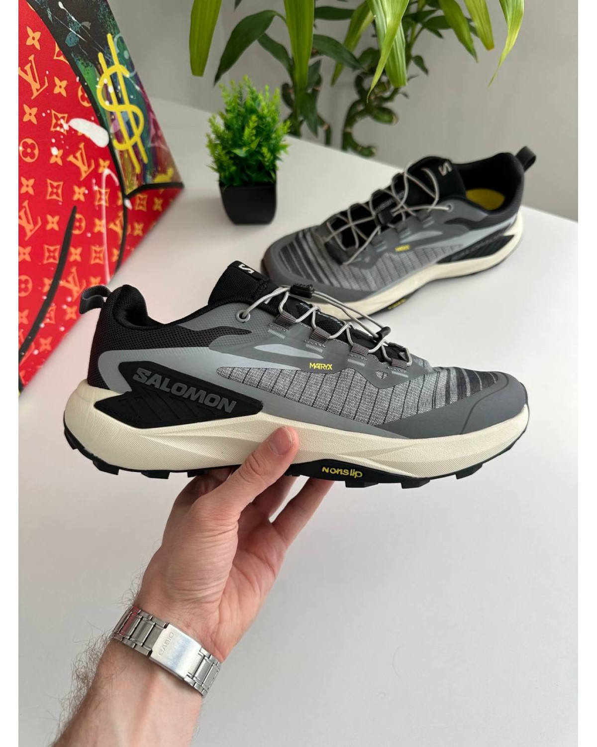 Salomon Genesis Grey Black