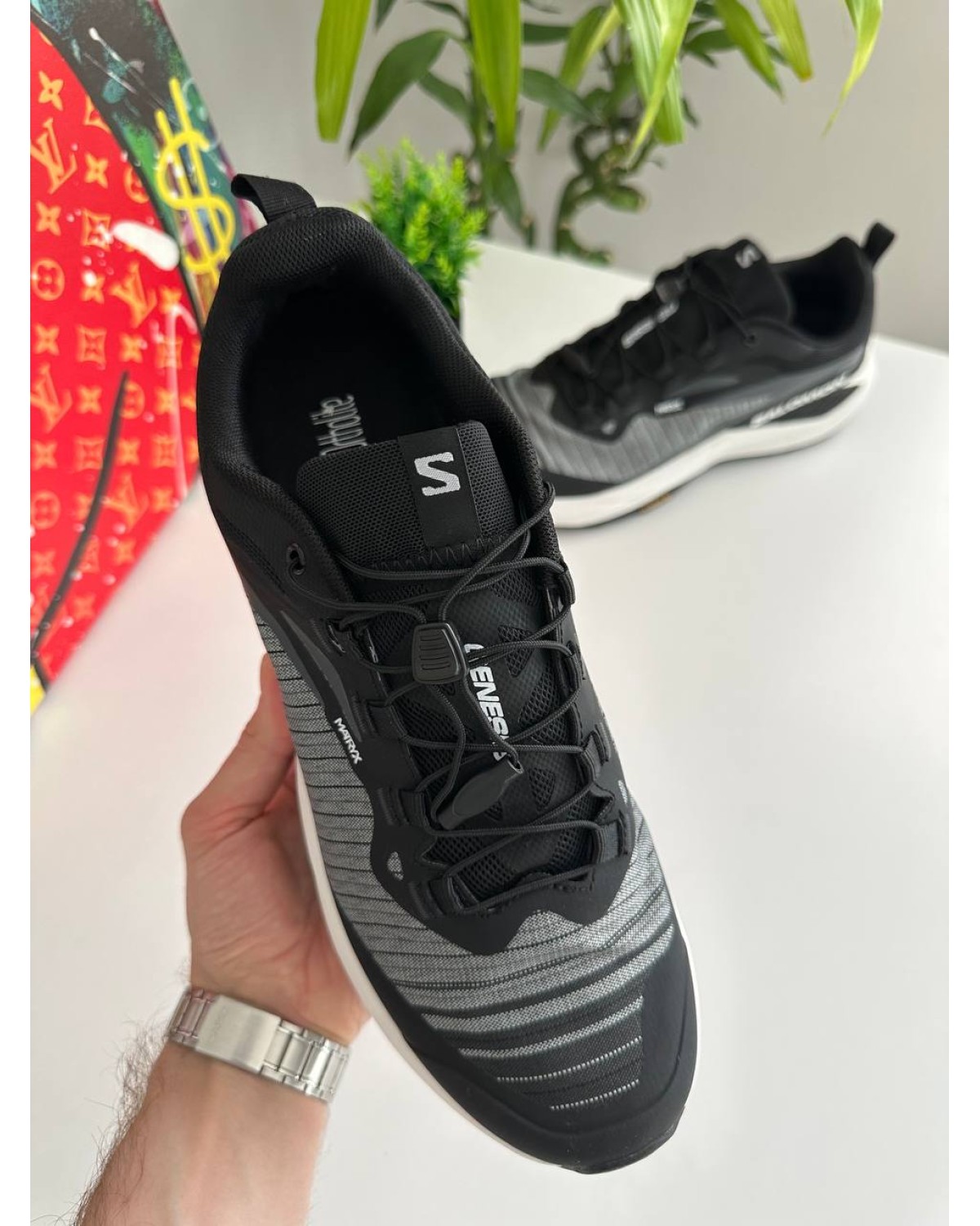 Salomon Genesis Black