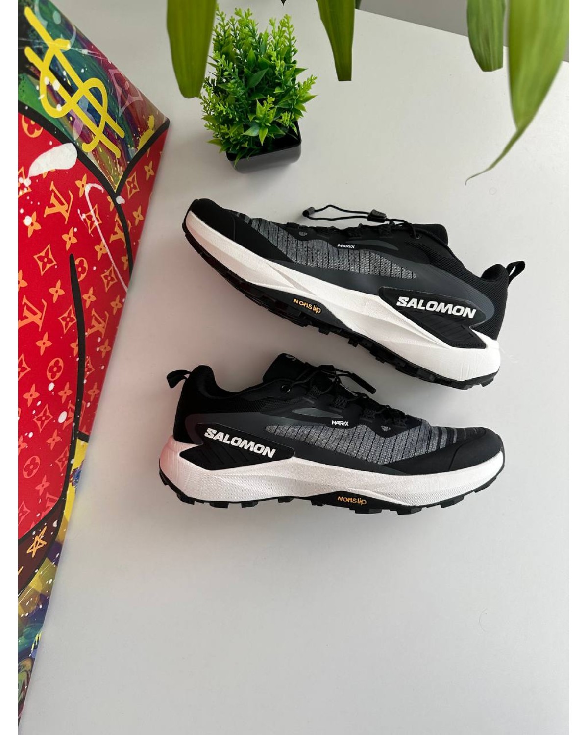 Salomon Genesis Black