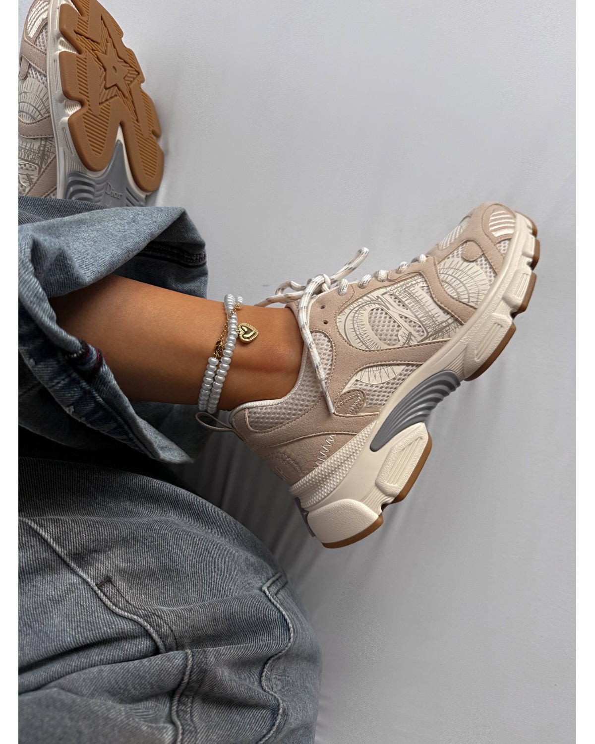 Dior Chrono Sneaker Beige