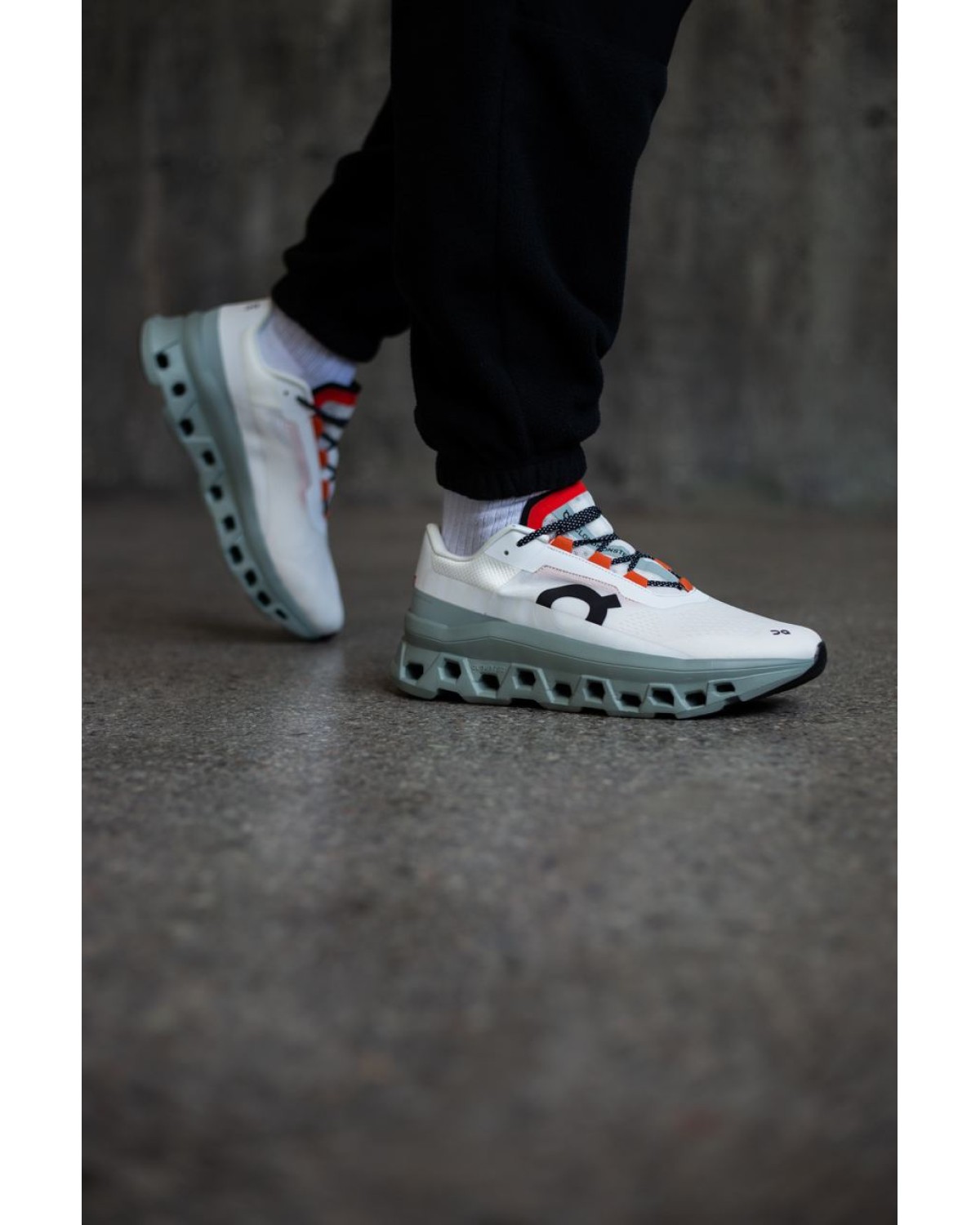 On Cloudmonster Frost Surf