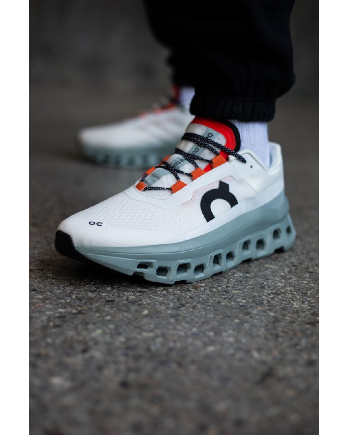 On Cloudmonster Frost Surf