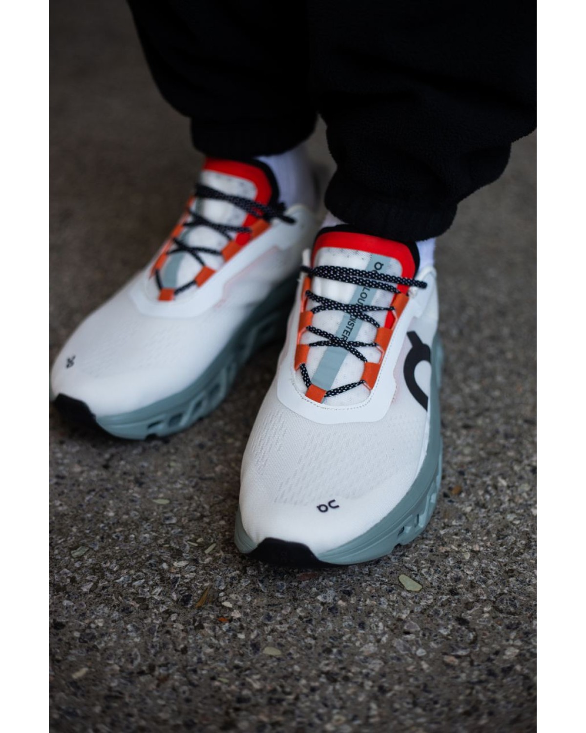 On Cloudmonster Frost Surf