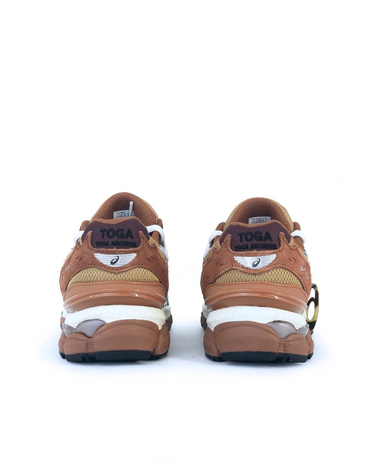 Asics Toga Archives x Gel-Cumulus 16