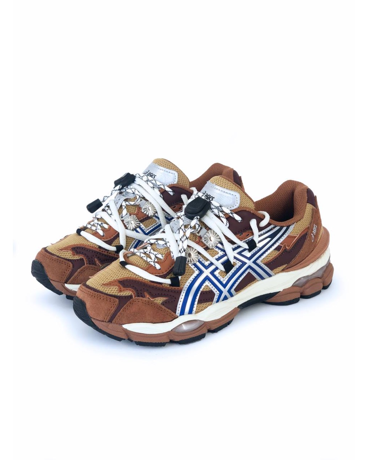 Asics Toga Archives x Gel-Cumulus 16