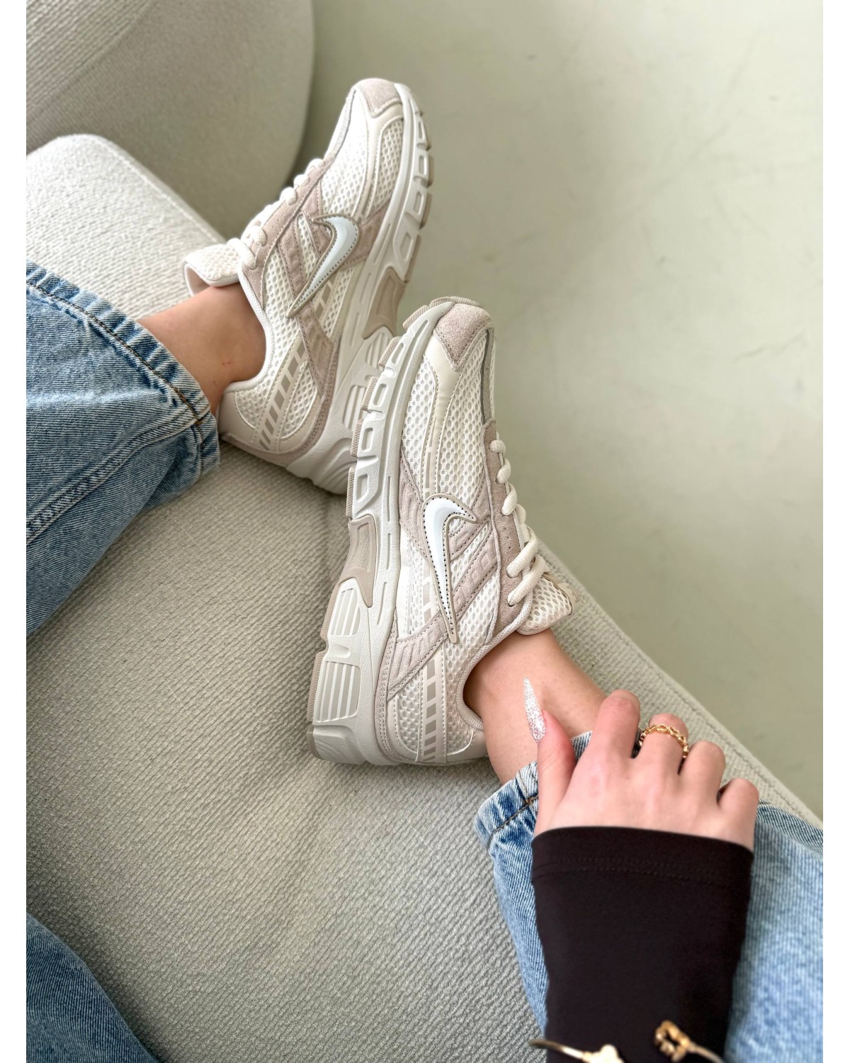 Nike Initiator Beige