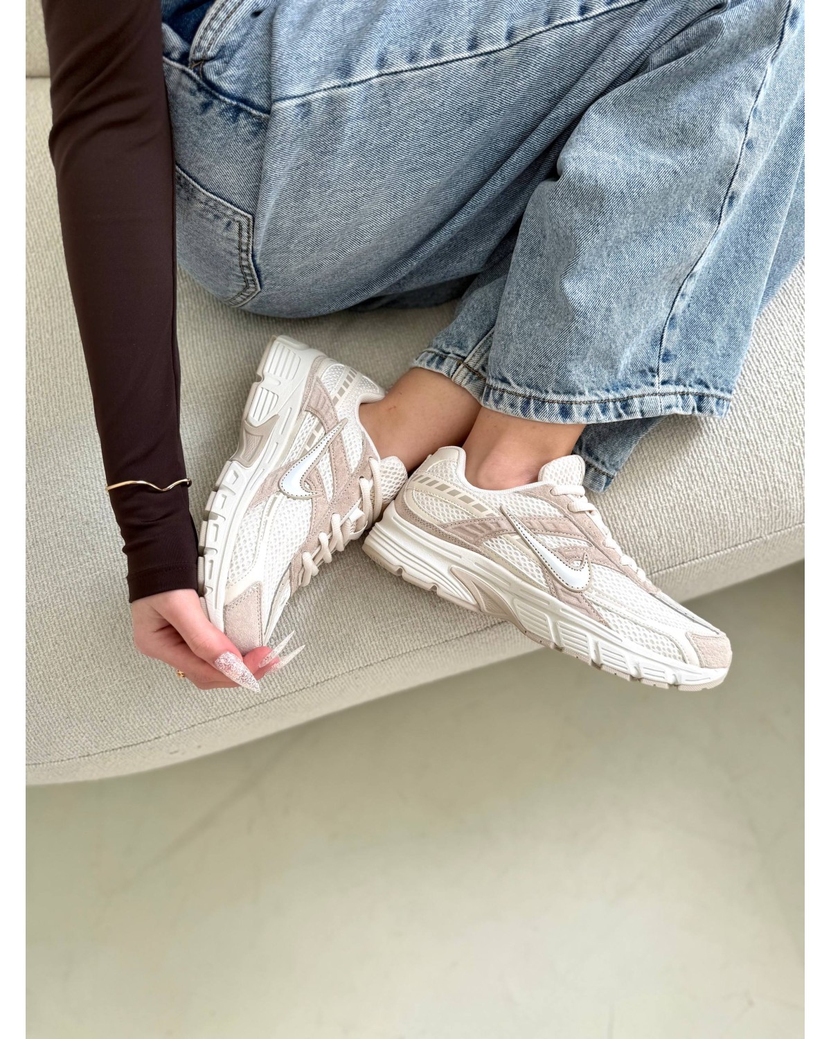 Nike Initiator Beige